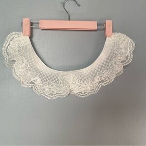 Vintage Elegant White Lace Collar with pear and butterfly accents